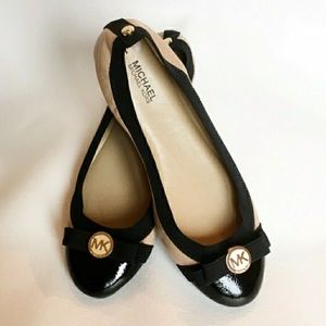 Michael kors flat